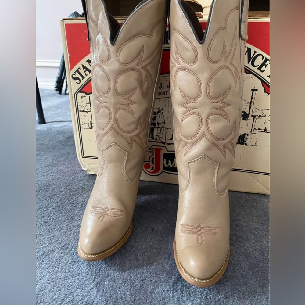 Justin Tan Cowboy Boots